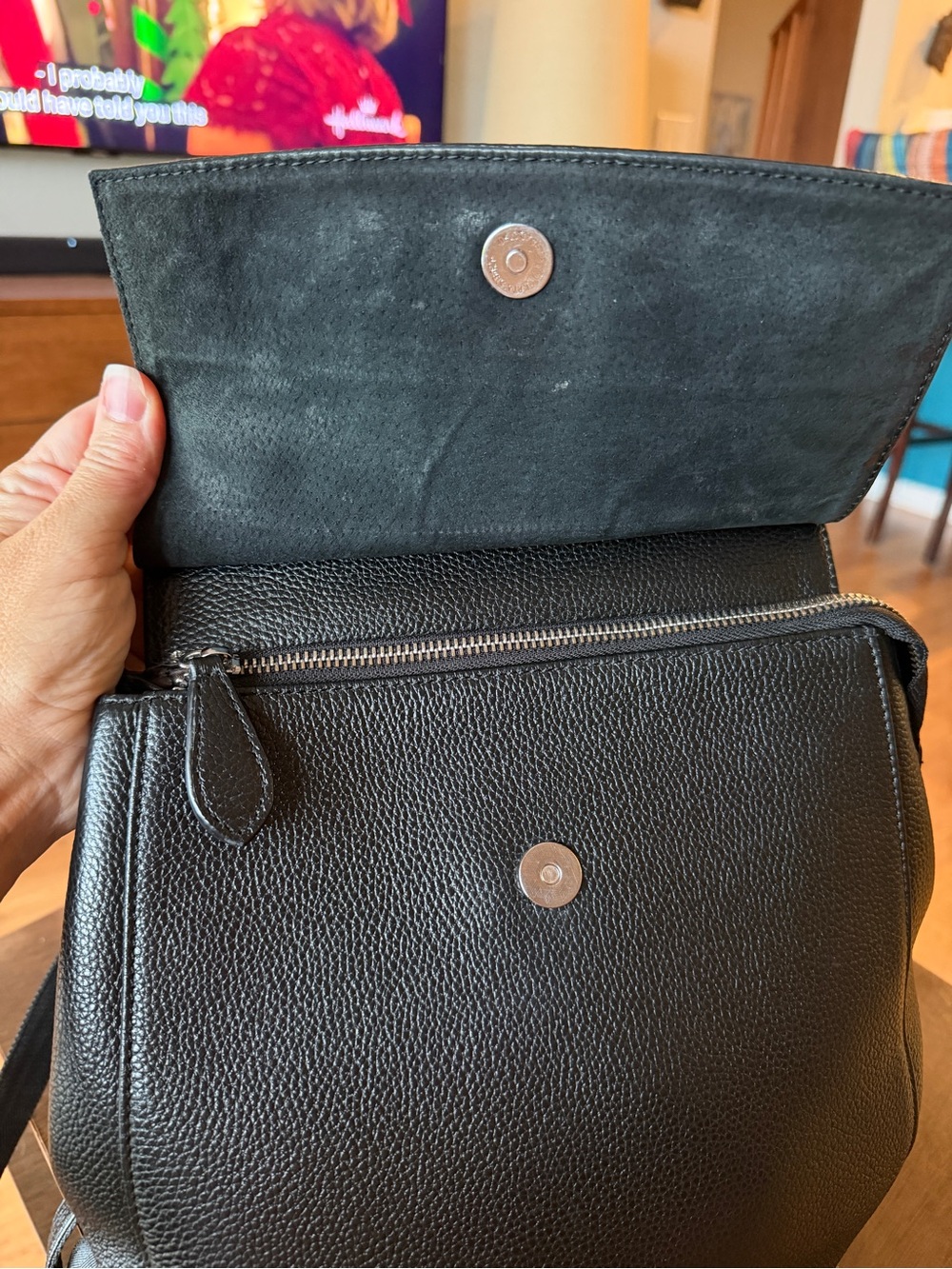 👉🏼LIKE NEW👈🏼 Gorgeous Black Heshe Leather Backpack Crossbody Shoulder Purse - Picture 4 of 8